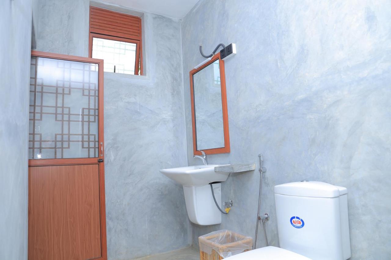 Click Hiriketiya Hotel Диквела Екстериор снимка