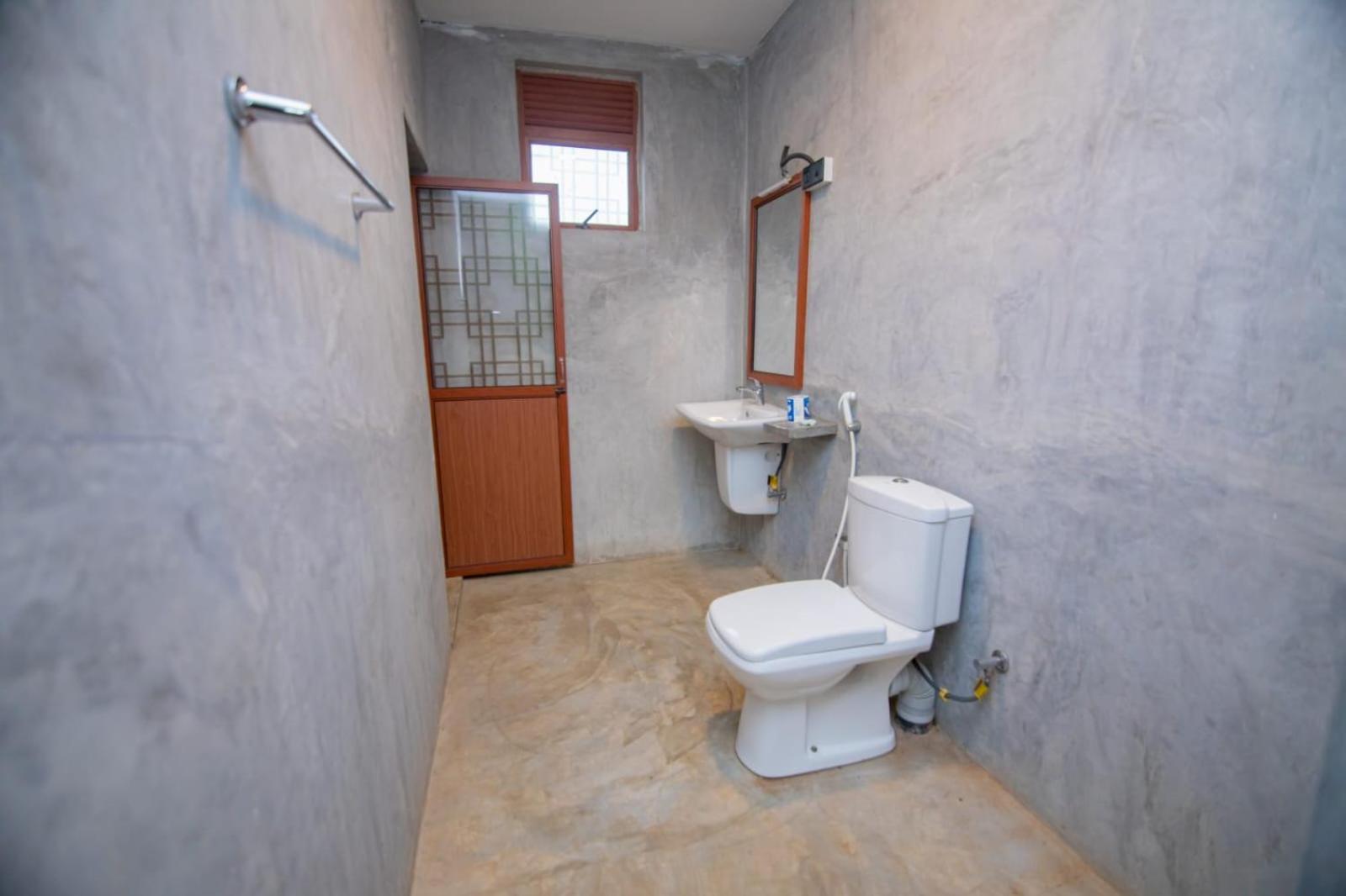 Click Hiriketiya Hotel Диквела Екстериор снимка
