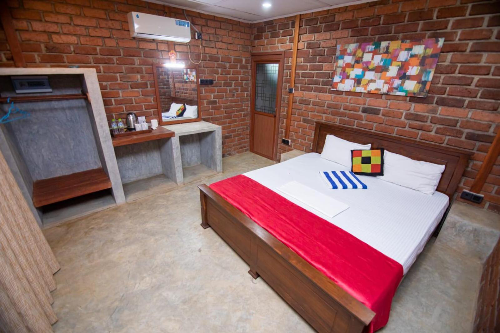 Click Hiriketiya Hotel Диквела Екстериор снимка