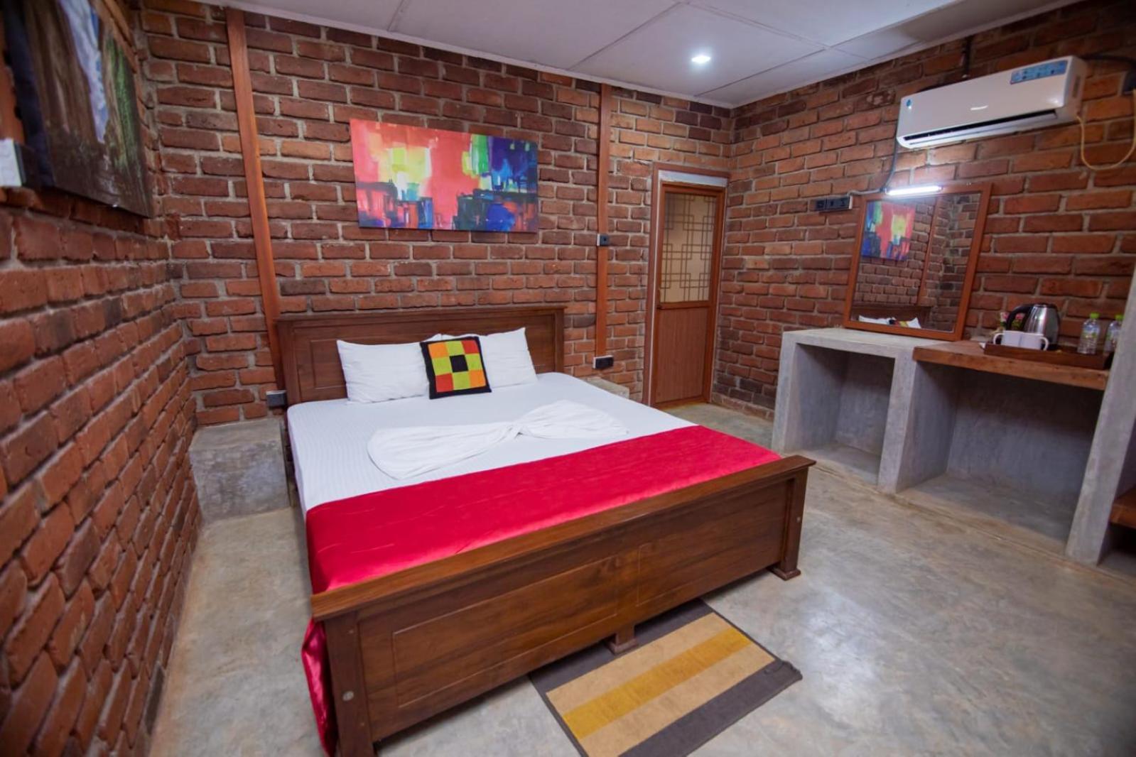 Click Hiriketiya Hotel Диквела Екстериор снимка