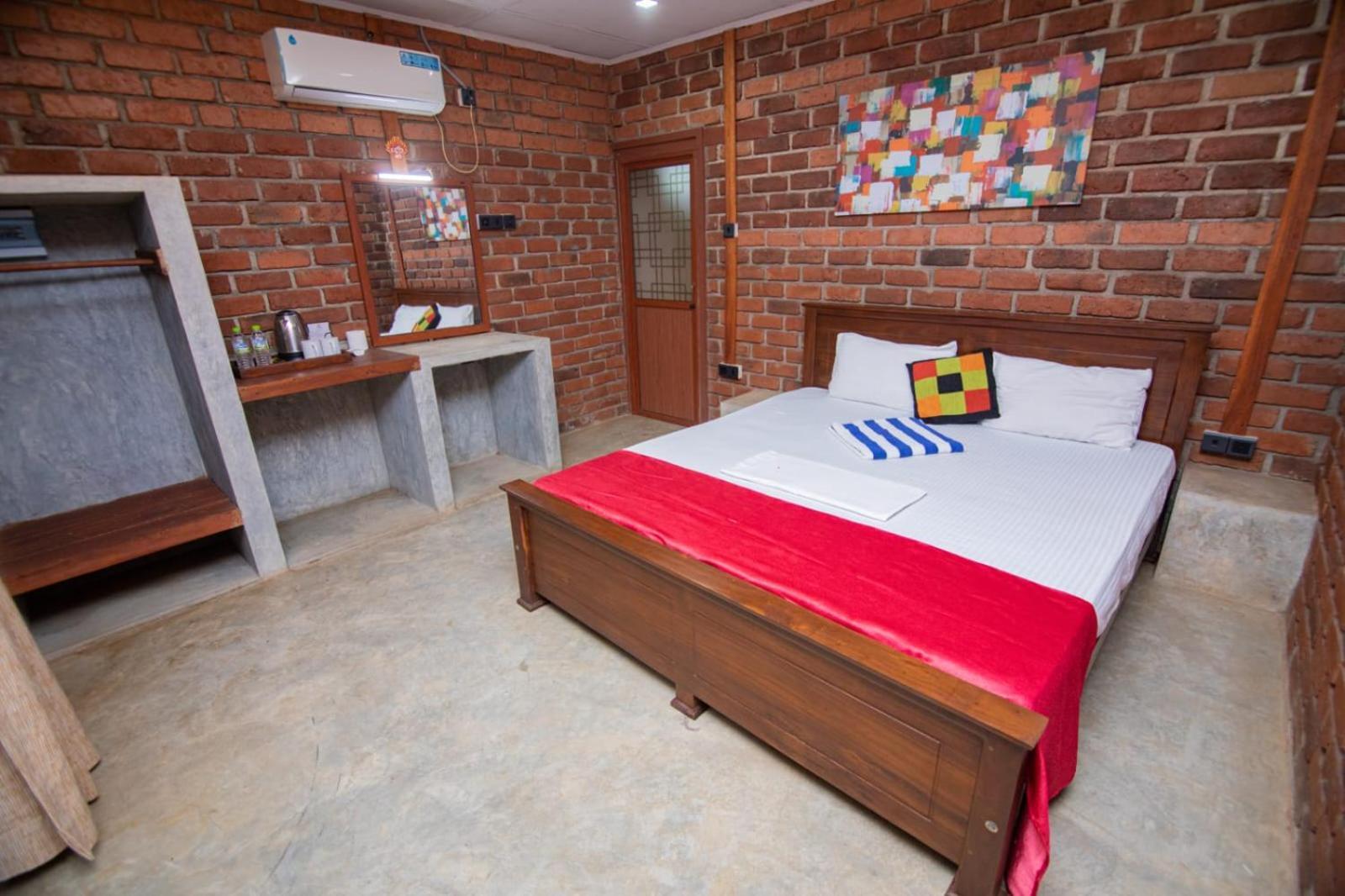 Click Hiriketiya Hotel Диквела Екстериор снимка