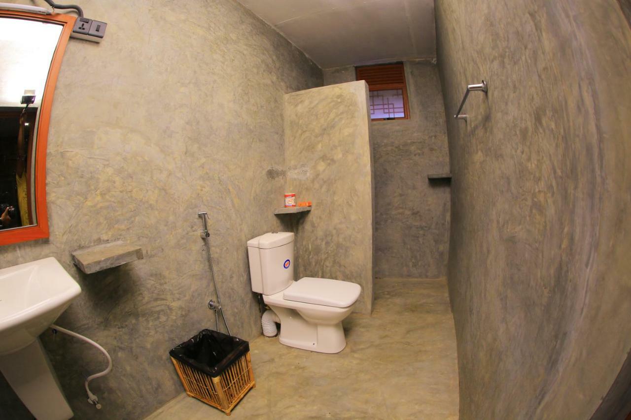 Click Hiriketiya Hotel Диквела Екстериор снимка
